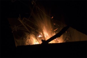 風の強い夜の炭火2